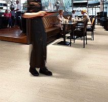 Forbo SureStep Wood 18802 elegant oak фото 2 | FLOORDEALER
